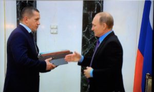Путин начал разговор с правительством с песни Высоцкого об «обнажении бицепса»