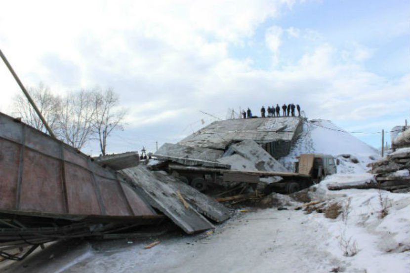 Количество пострадавших при обрушении моста в Красноярском крае увеличилось 