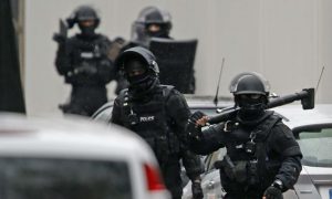 Два взрыва прогремели в районе Брюсселя после задержания организатора парижских терактов