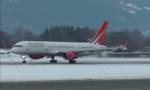 Летевший из Индии в Москву Boeing совершил аварийную посадку в Астрахани