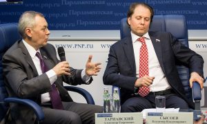 Депутаты Госдумы поругались на пресс-конференции из-за отчета Медведева