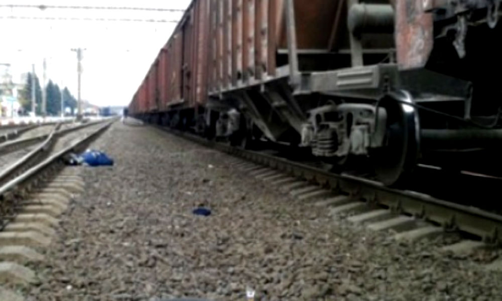Женщина с 7-месячной дочерью попала под поезд в Подмосковье 