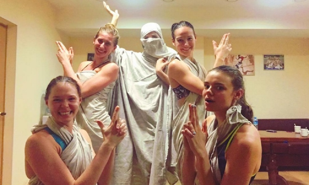 Фотосессию в бане устроили симпатичные российские волейболистки после завоевания Еврокубка 