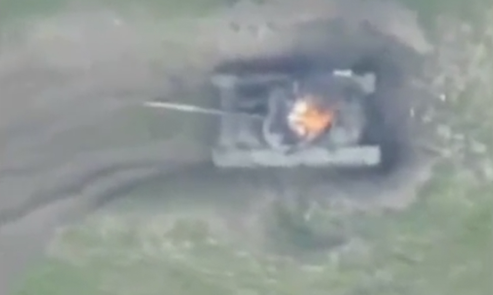 Минобороны Азербайджана опубликовало видео уничтожения армянского штаба 