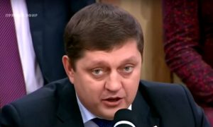 Олег Пахолков: «Российское гражданство необходимо предоставлять в течение трех месяцев»