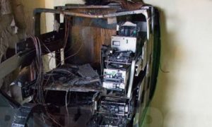 Грабители взорвали банкомат и скрылись с 1,5 млн рублей в Прикамье