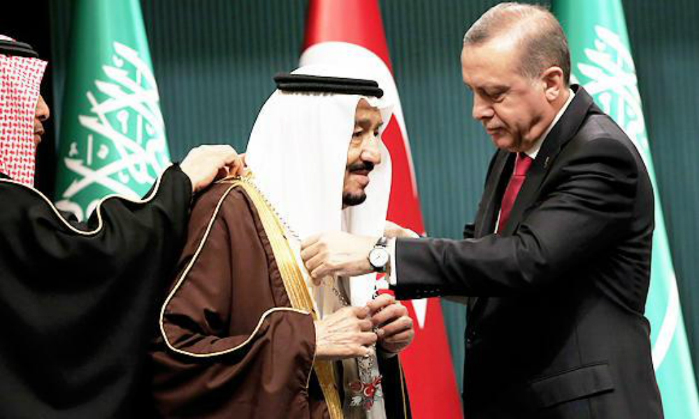 Эрдоган принял короля Саудовской Аравии под марш в честь русских героев 