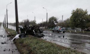 Украинские силовики расстреляли из минометов блокпост под Донецком: «машины горят, разбросаны куски тел»