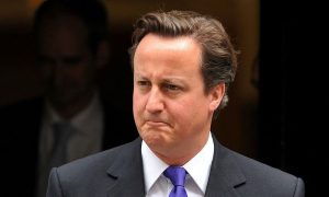 Депутаты Великобритании назвали Кэмерона лицемером и потребовали уйти с поста премьера