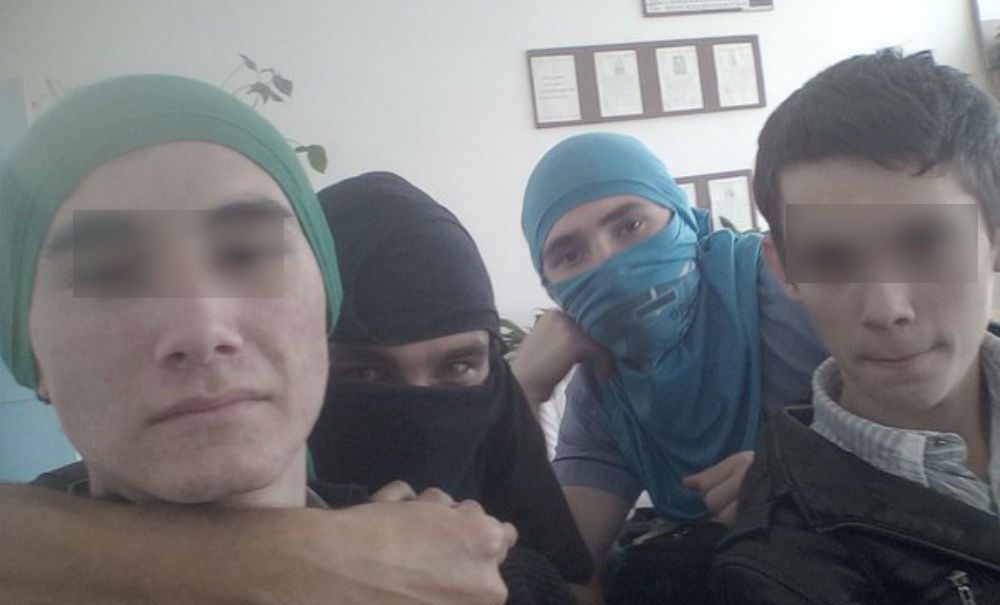 Жители Ставрополья разместили в соцсетях фотопародии на террористов 