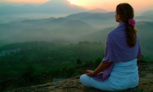 Ученые открыли удивительный эффект омолаживания от медитации