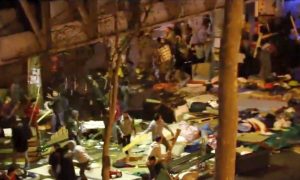 Опубликовано видео побоища, которое устроили мигранты возле парижской станции метро «Сталинград»