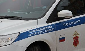 Двое мужчин в спортивной одежде избили и ограбили сотрудника ФСБ в Санкт-Петербурге