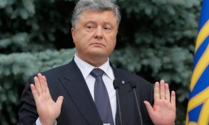 Когда парни умирали за Украину, Порошенко искал способы избежать налогов, - The New York Times