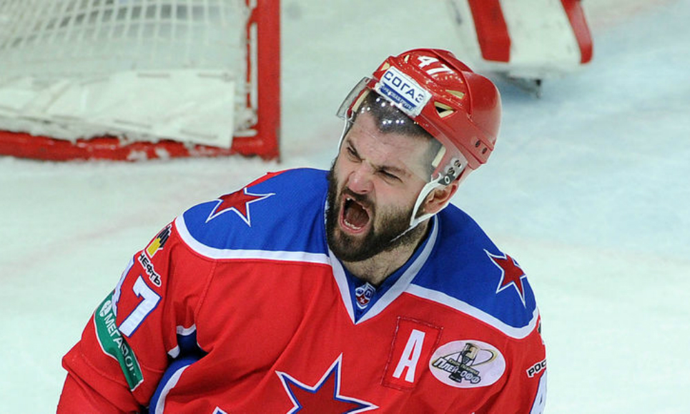 Хоккейное руководство России заявило, что отреагирует на саботаж Радулова 