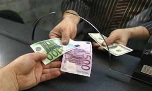 Стоп, валюта: «Национальная служба новостей» выяснила, почему Центробанк перестал покупать валюту