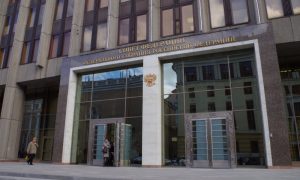 В Совете Федерации внесли предложение сажать за надругательства над гимном России