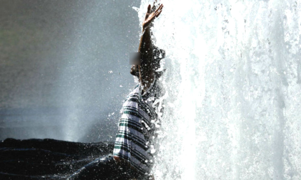 18-летний похититель фаллоимитаторов погиб при купании в фонтане в Нижнем Тагиле 