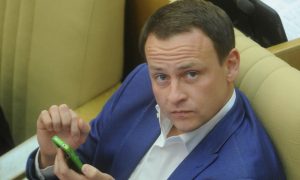 Депутата Сидякина избили и лишили iPhone по наводке его однопартийца