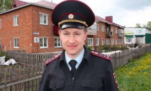 Капитан полиции спас парализованную женщину и ее нетрезвую сиделку в Башкирии
