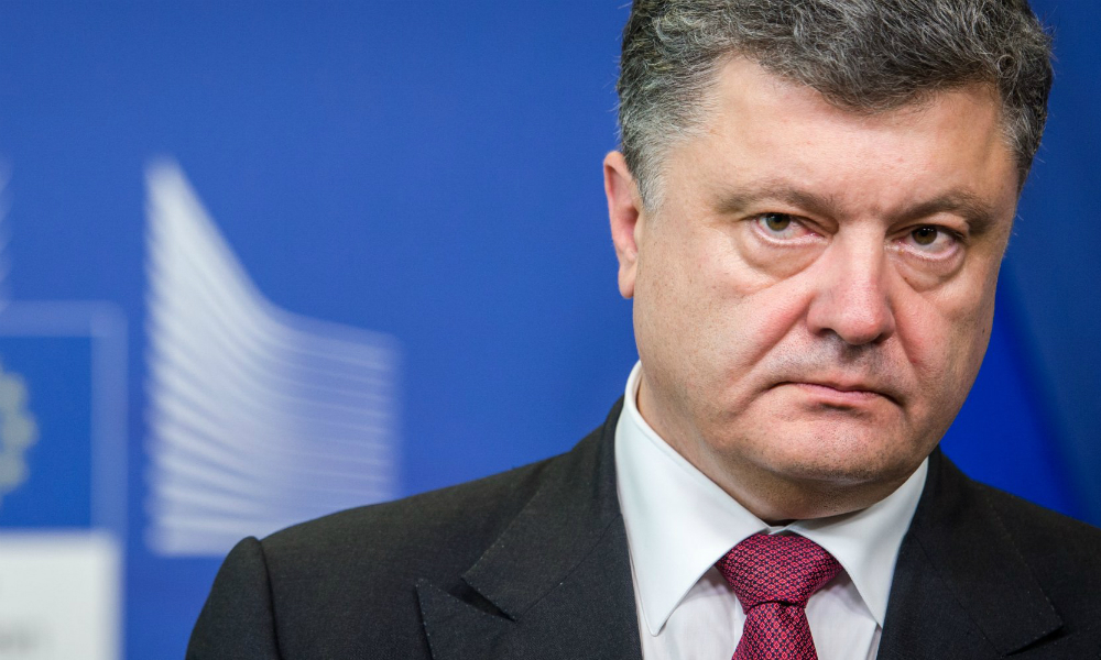 Петру Порошенко направили петицию с просьбой запретить на Украине газ 