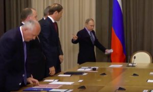 Рогозин нарвался на молниеносное замечание от Путина по поводу внешнего вида на совещании в Сочи