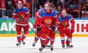 Россияне сыграли в московском матче чемпионата мира против норвежцев и в хоккей, и в теннис