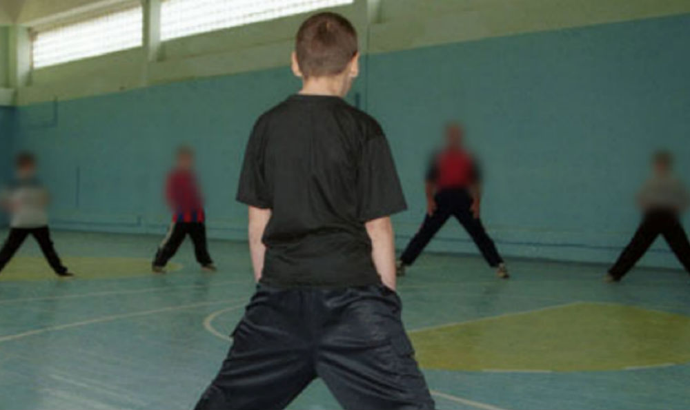 Физрука уволили из школы в Забайкалье за избиение пятерых 8-летних детей 