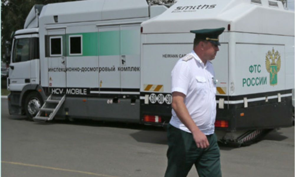 Таможенники устроили погоню за водителем, пытавшимся провезти в Россию украинский сыр 