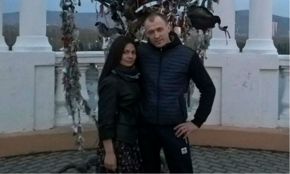 Молодой мужчина и его красавица-невеста разбились на спортивном мотоцикле под Красноярском 
