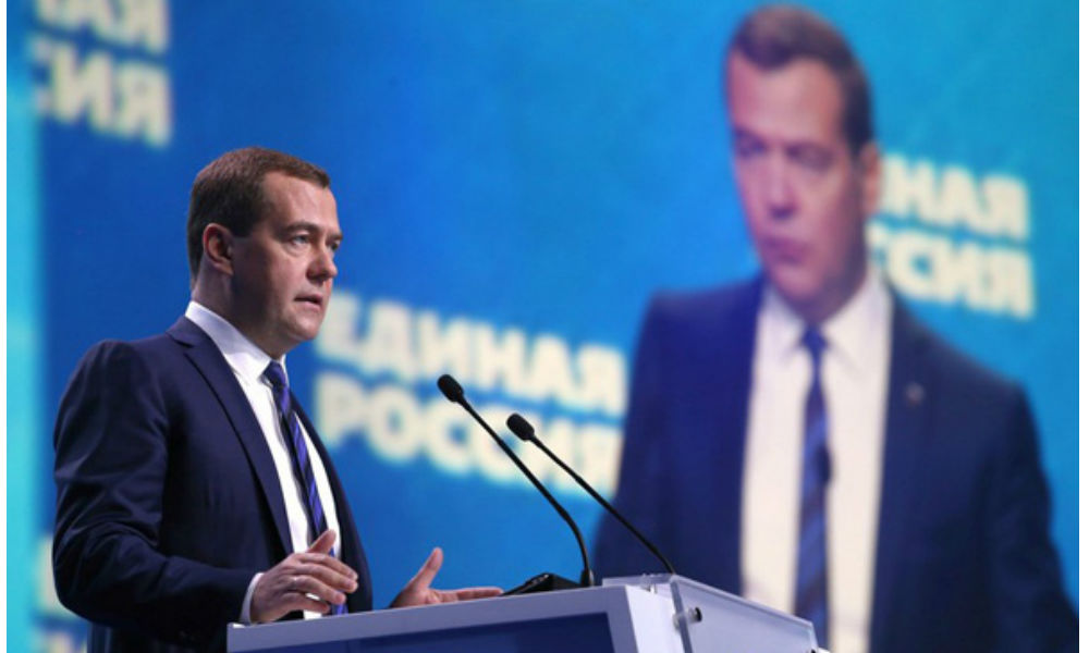 Медведев призвал членов 