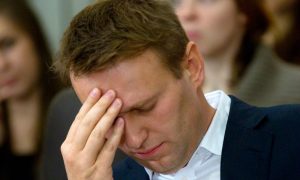 ОМОН обыскал квартиру Навального в рамках дела о клевете