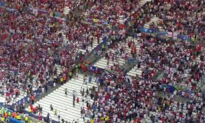 УЕФА пригрозил российскому футболу санкциями из-за массовых беспорядков в Марселе