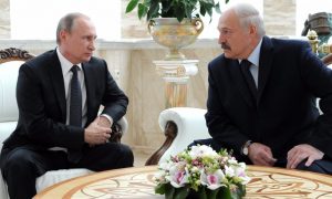 Лукашенко рассказал, что пообещал Путину накормить Россию белорусскими бананами