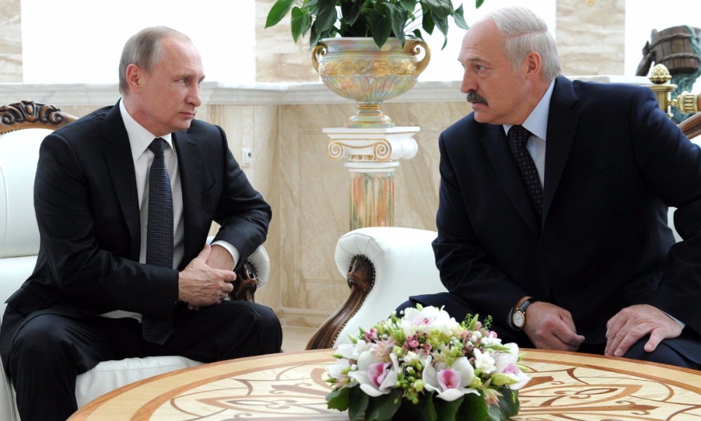 Лукашенко рассказал, что пообещал Путину накормить Россию белорусскими бананами 