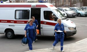 Врача и санитара скорой помощи в Иркутске жестоко избили бандиты на внедорожниках