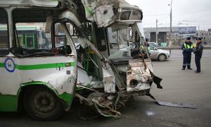 Пять человек погибли в ДТП с участием грузовика и автобуса под Тулой