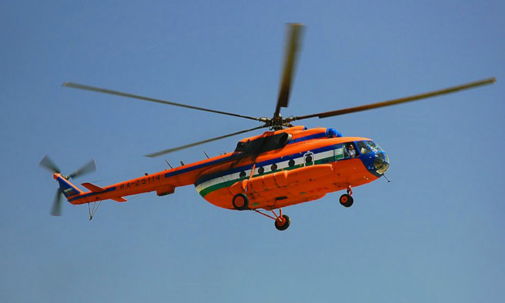 Два вертолета направили на поиски пропавшего самолета на Алтае 