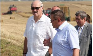 Лукашенко потребовал сотню революционеров для переворота в Белоруссии
