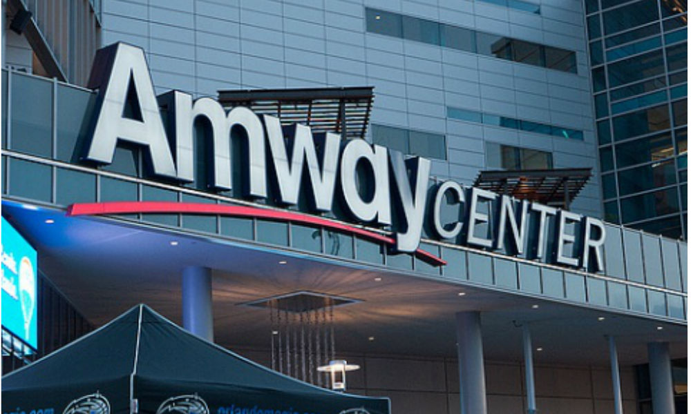 В американскую корпорацию Amway с обыском нагрянули российские спецслужбы 