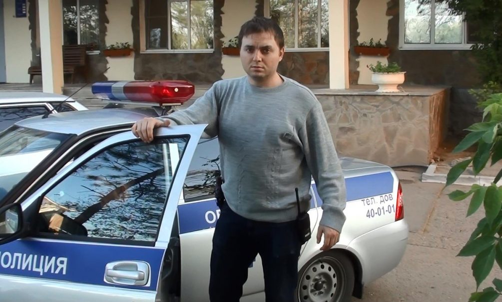Активисту из Астрахани отказали в амнистии из-за поимки пьяного полицейского за рулем 