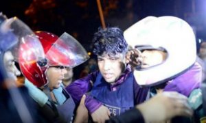 Группа европейцев попала в руки террористов в Дакке