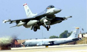 Закрытие неба над Турцией вынудило США приостановить авиаудары по ИГИЛ