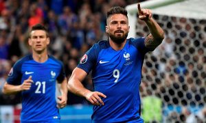 Французские футболисты красиво победили на Евро-2016 исландцев и справили три юбилея