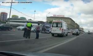 Наезд на перебегавшего дорогу москвича совершил 48-летний водитель из Минобороны