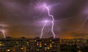 “Судная ночь”: аномальная гроза в Москве и области привела к травмам и гибели жителей