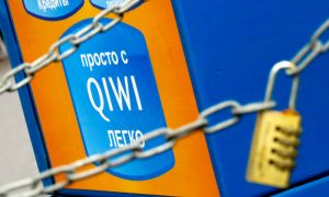 Роскомнадзор внес платежные системы Qiwi и Skrill в реестр запрещенных сайтов за азартные игры