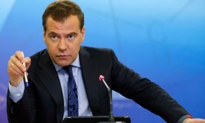 Медведев подписал документ о продлении продэмбарго для западных стран до конца 2017 года