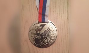 Футбольный клуб «Ростов» торжественно наградили серебряными медалями с одной 