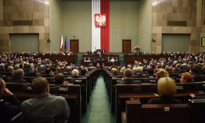 В Польше сообщили, чем Зеленский расплатится за оказанную стране помощь